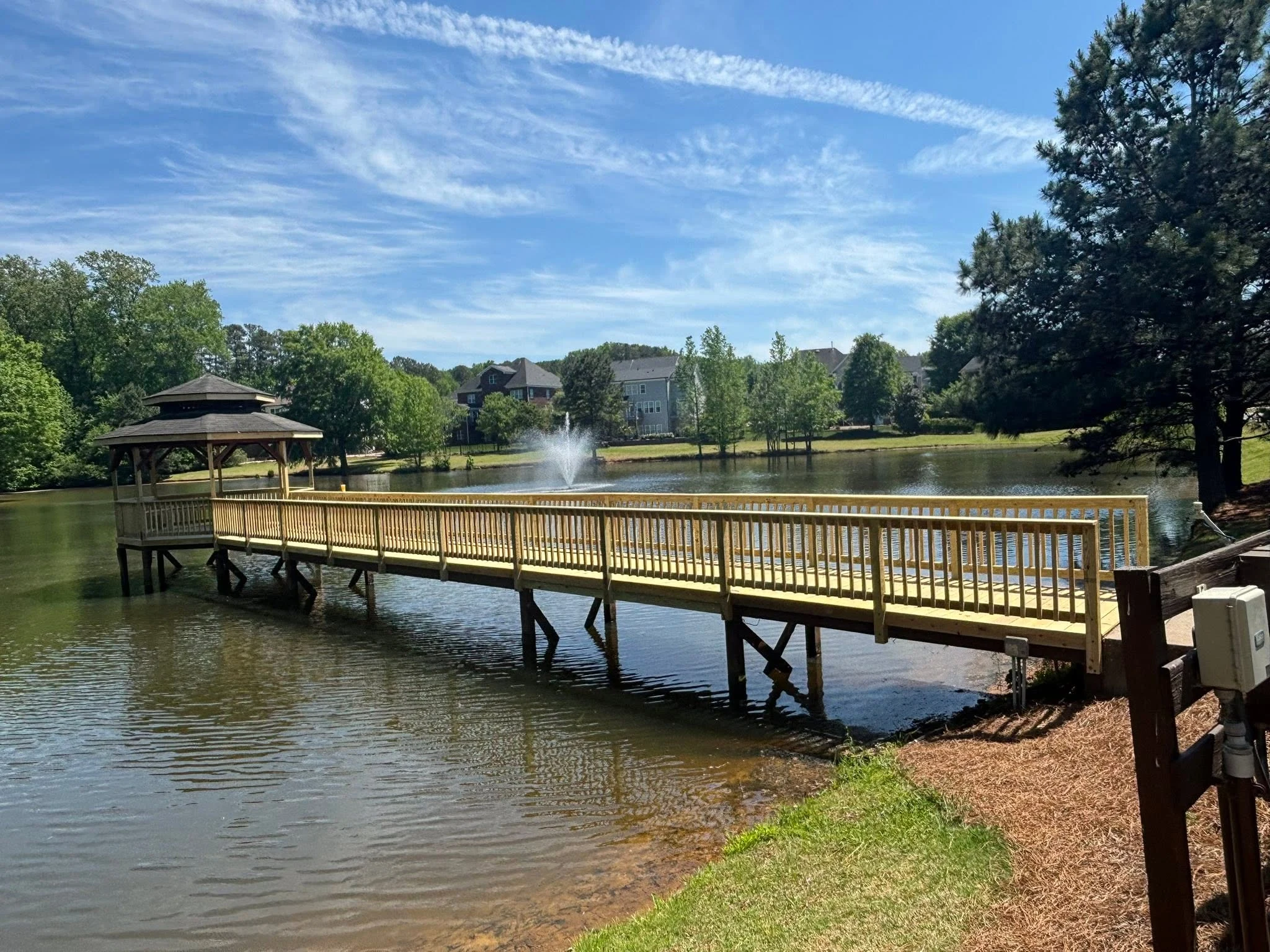 Waterfront pier platform and boat docking area